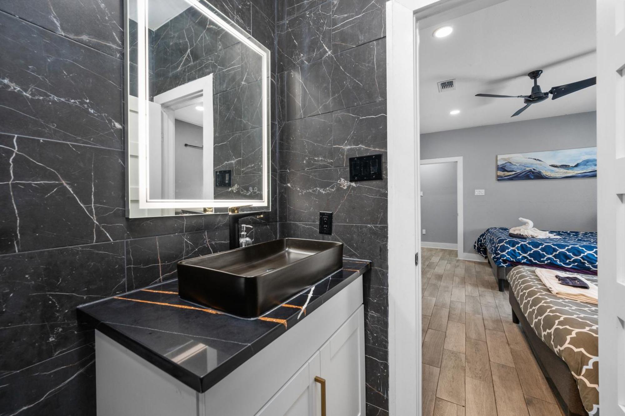 Spacious Galleria Apartment With Free Park Houston Eksteriør billede